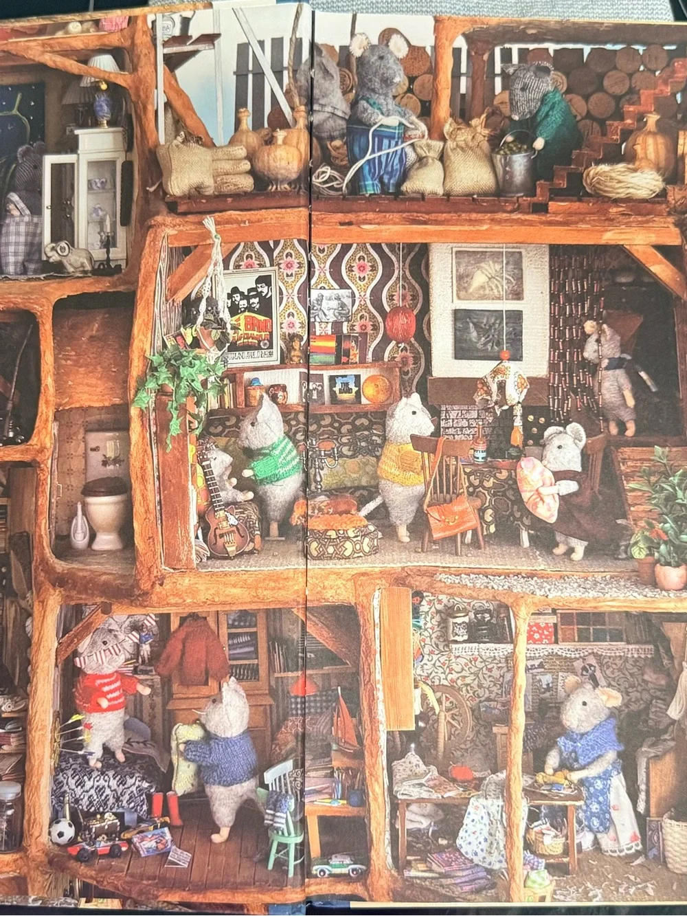 The Mouse Mansion Sam & Julia Hardcover Book Karina Schaapman Excellent Cond
